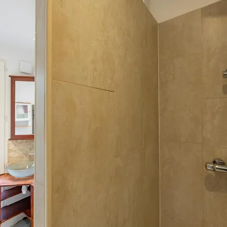 Designer And Stylish Flat In Vibrant Belleville Neighborhood Near The Metro Lejlighed *