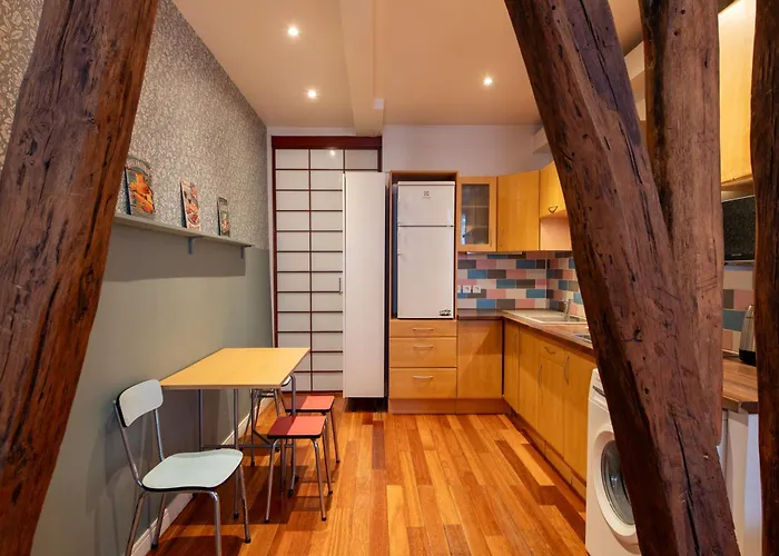 Designer And Stylish Flat In Vibrant Belleville Neighborhood Near The Metro 아파트 *
